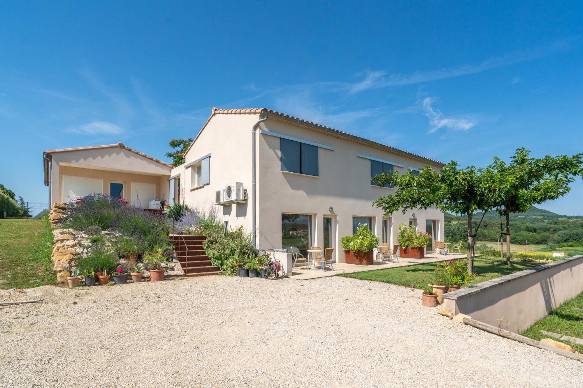 Ferienhaus Les Terrasses De Cascavelle Blauvac